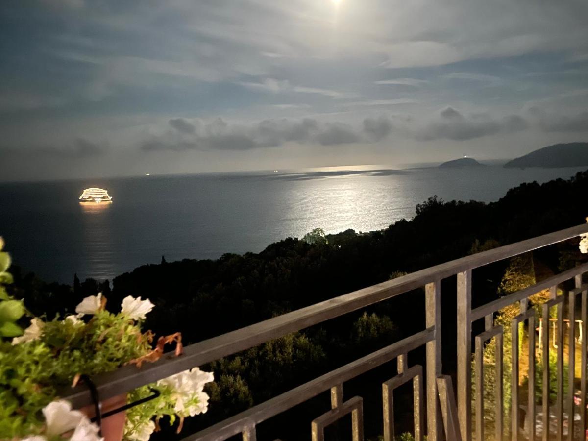 Un Sogno Nel Golfo Dei Poeti New Apartment Леричи Екстериор снимка